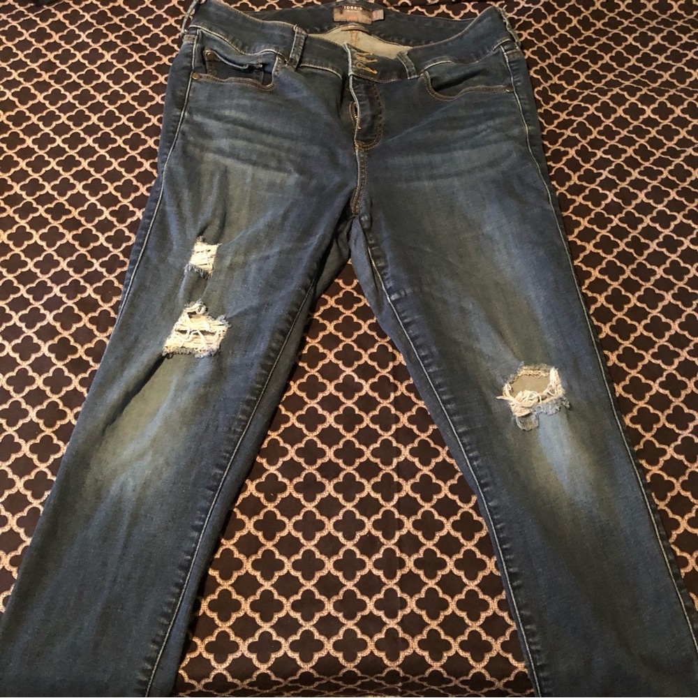 Torrid Jeans Womens Sz 14R Blue Jegging Super Soft Denim Stretch Distressed H16